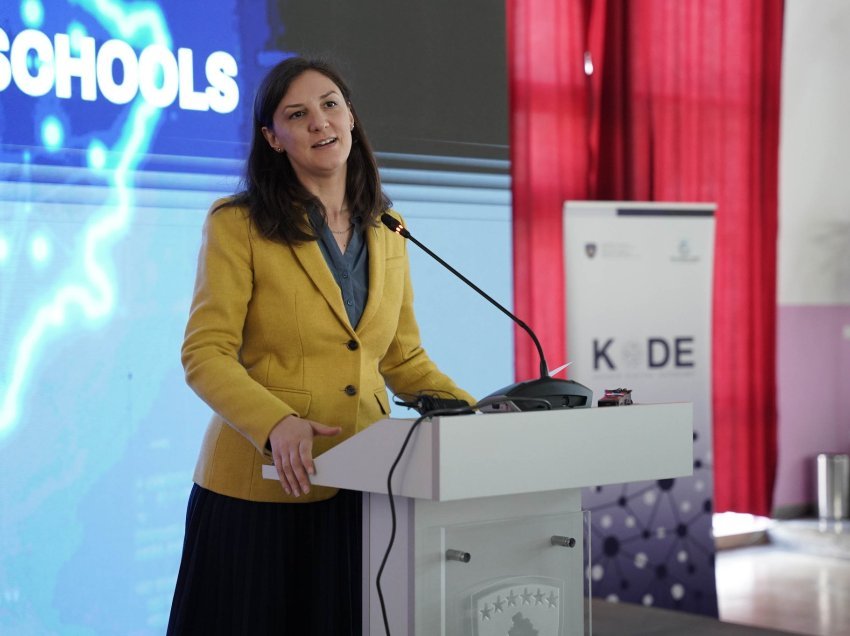 Mbahet ceremonia e lidhjes me internet të shkollës së 100-të në Republikën e Kosovës