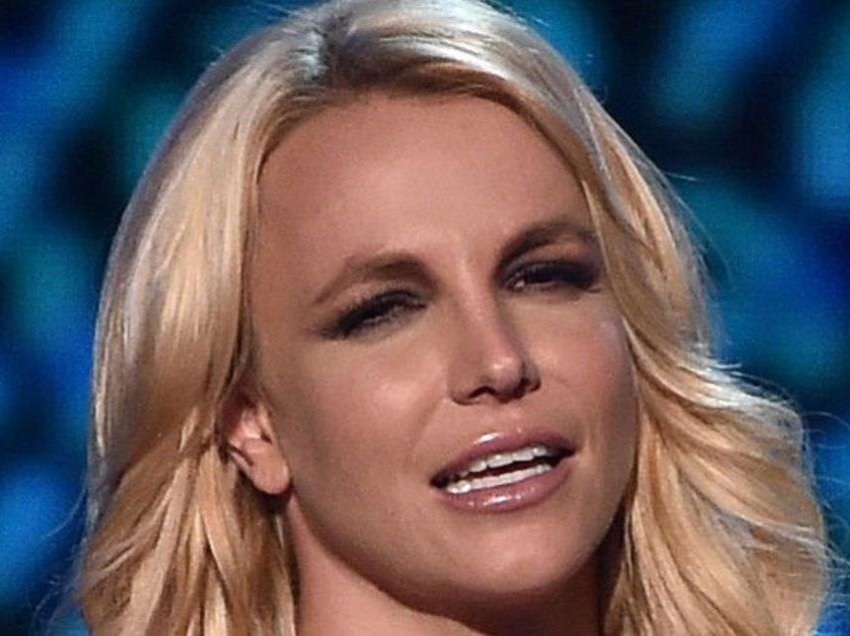 Pas shumë vitesh mëri, Britney Spears zgjidh mosmarrëveshjet me babanë e saj 