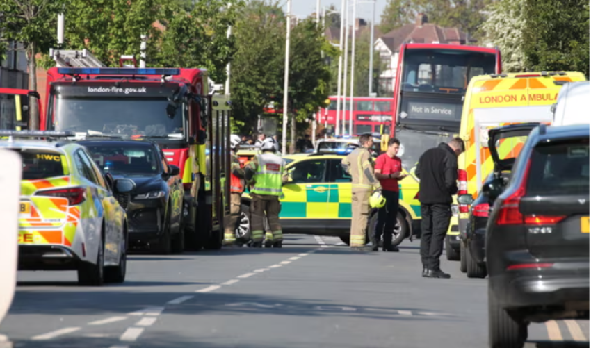 Vdes 13-vjeçari pas sulmit me shpatë nga një burrë në Londër