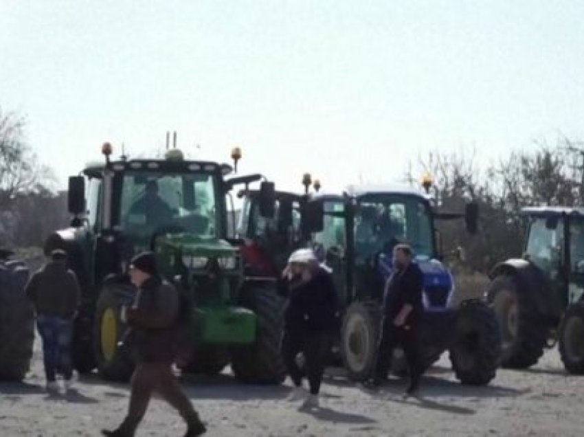 Pas Francës, Gjermanisë dhe Belgjikës edhe fermerët italianë në protestë, mbi 60 traktorë bllokojnë rrugët në Caserta