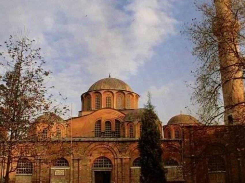 Një tjetër kishë bizantine po bëhet xhami në Stamboll – çka simbolizon ajo për turqit dhe grekët