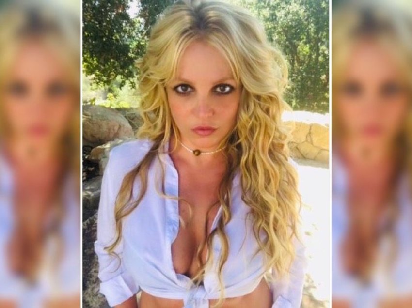 Britney Spears pozon e zhveshur, ja poza e nxehtë 