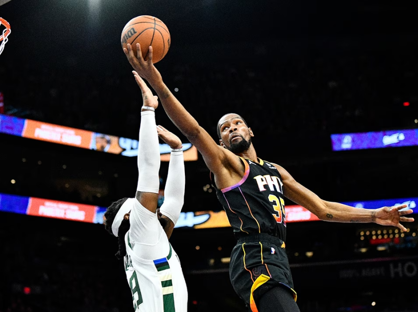 Shkëlqejnë Booker dhe Durant, Phoenix Suns marrin fitoren ndaj Milwaukee Bucks