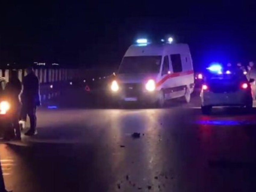 Aksident në aksin Sarandë-Ksamil, përplasen dy makina. Një 15-vjeçar në gjendje të rëndë