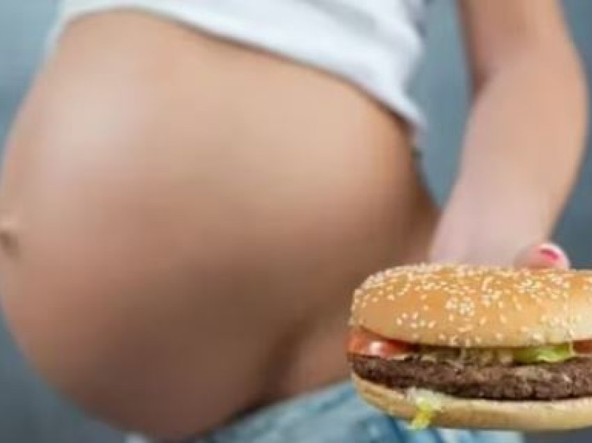 Gratë shtatzëna duhet të shmangin ushqimet e shpejta të ultrapërpunuara, sipas studimit