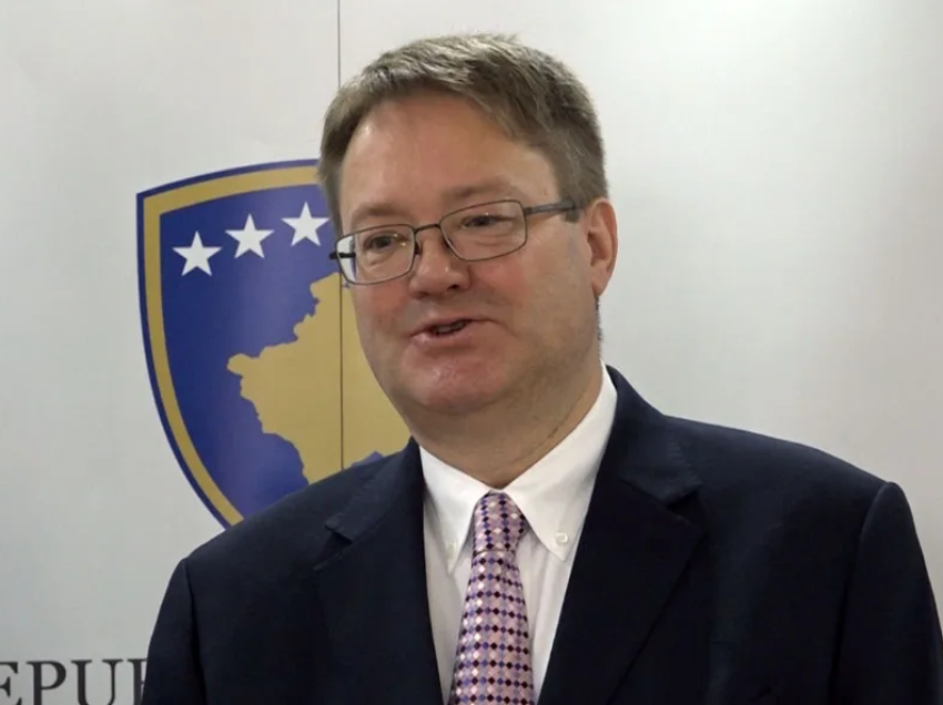 Ambasadori britanik: S’ka gjasa të ketë luftë të re në Kosovë, Serbia e ka parasysh mbështetjen ushtarake që e ka Kosova