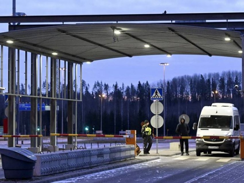 Finlanda zgjat mbylljen e kufirit me Rusinë deri në prill