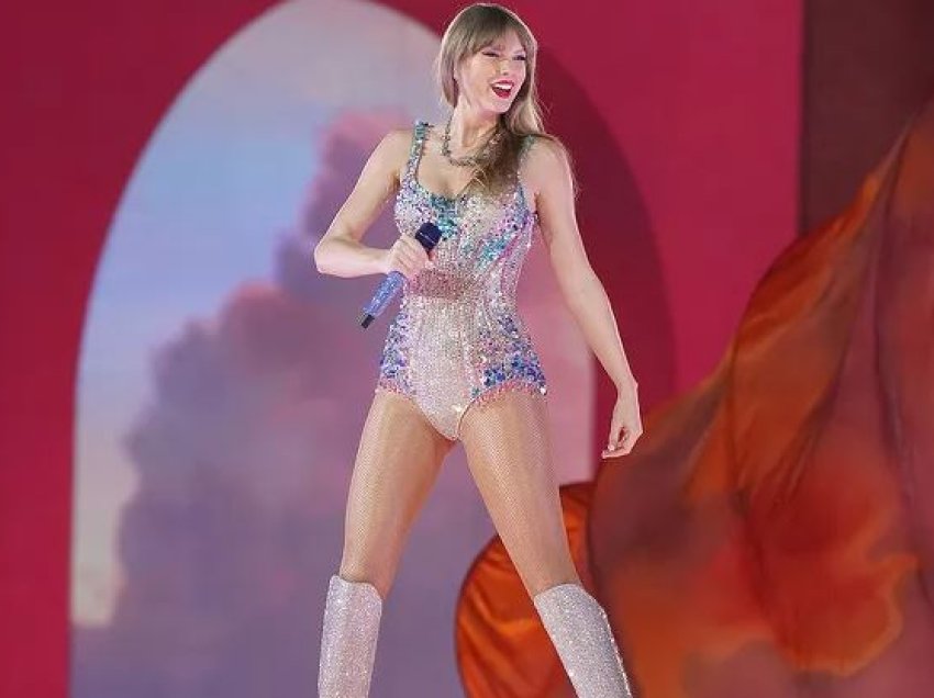 Taylor Swift e përfundon turin e koncerteve “Eras” në Tokio të Japonisë