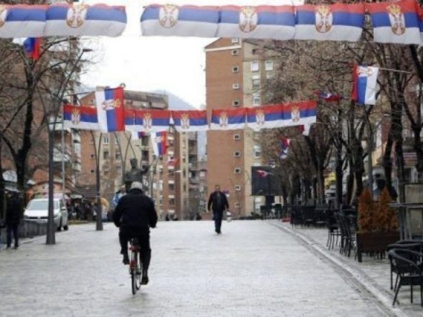 Sondazhi në Serbi pretendon se “31% e serbëve s’e shohin më veten duke jetuar në Kosovë”