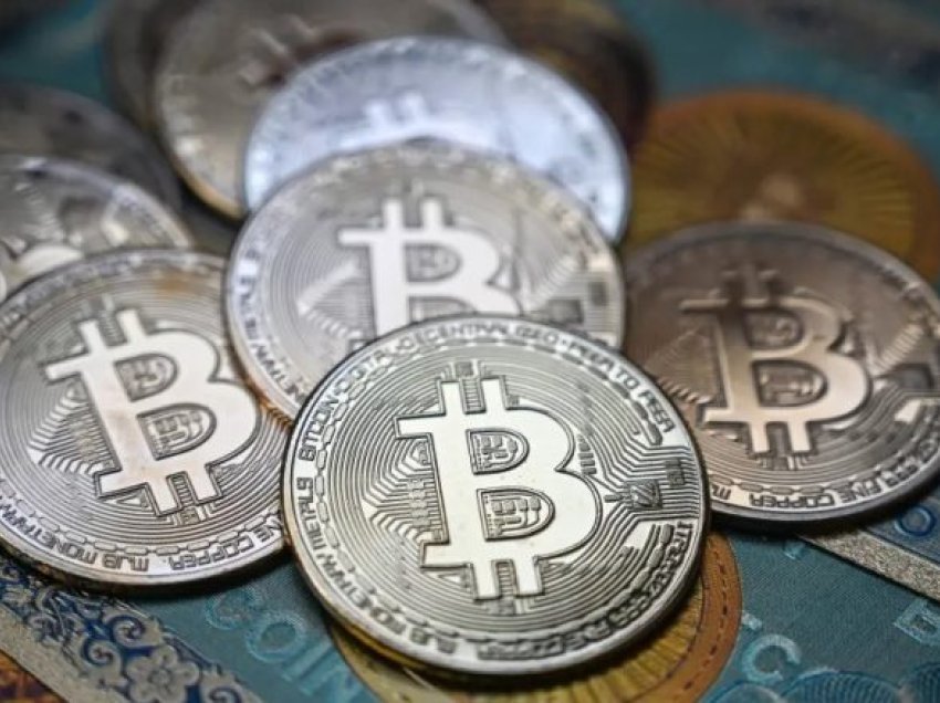 Bitcoin arrin në mbi 50,000 dollarë - për herë të parë në më shumë se dy vjet