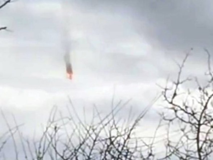 Publikohet videoja, ukrainasit rrëzojnë me raketën amerikane Patriot aeroplanin luftarak rus SU-34