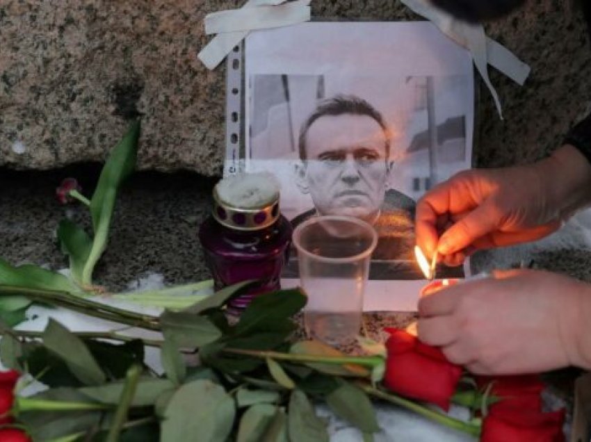 Homazhe për Alexei Navalny në Prishtinë