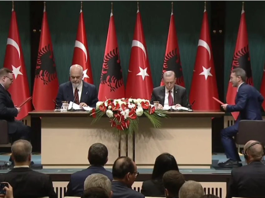 Kryeministri Rama dhe Presidenti Erdogan nënshkruajnë disa marrëveshje