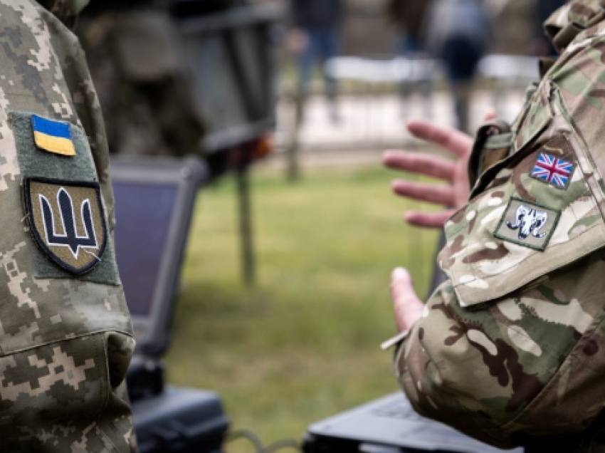Mbretëria e Bashkuar do të dërgojë miliona funte municione në Ukrainë
