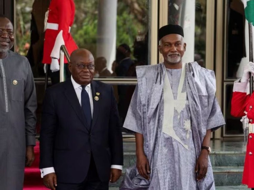 Blloku i Afrikës Perëndimore heq sanksionet ndaj Nigerit të udhëhequr nga junta