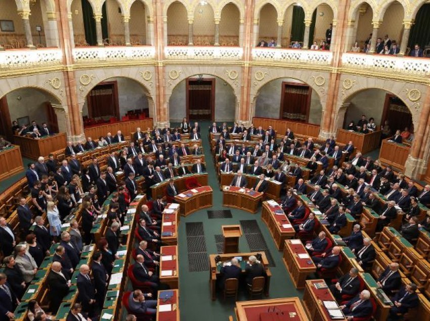 Parlamenti i Hungarisë miraton ofertën e Suedisë për t’u anëtarësuar në NATO