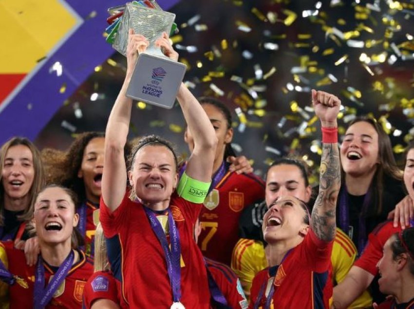 Spanja shkruan historinë, triumfon ndaj Francës