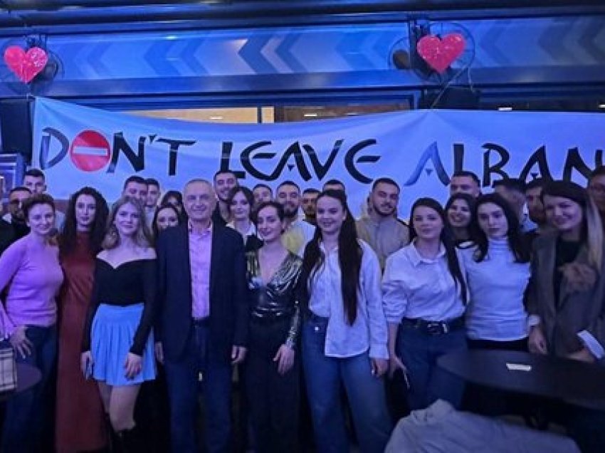 “Mos e braktisni Shqipërinë”, Meta ndan mesazhin e të rinjve të LRI-së për bashkëmoshatarët e tyre