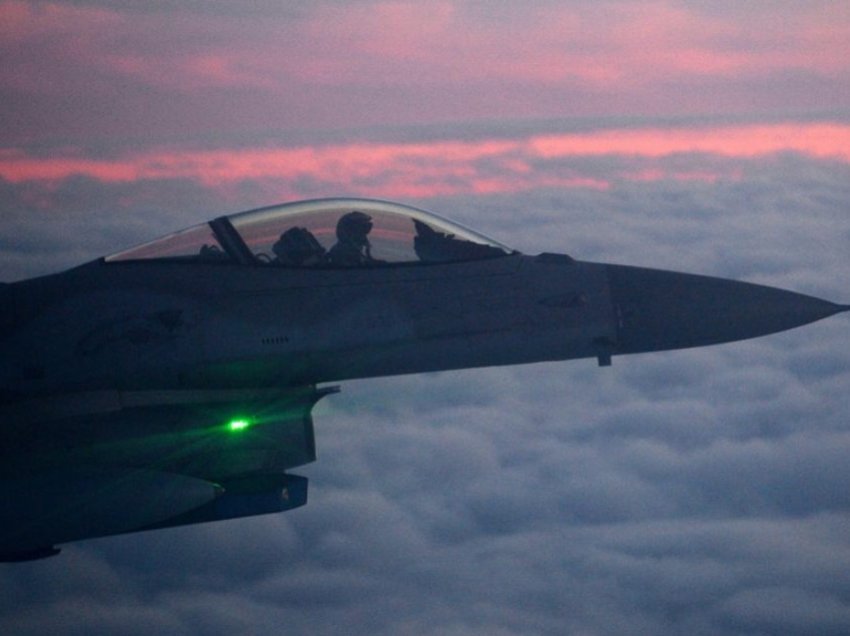Pas sulmeve ruse në Ukrainë, Polonia ngrit në ajër aeroplanët F-16 për të mbrojtur hapësirën e saj ajrore
