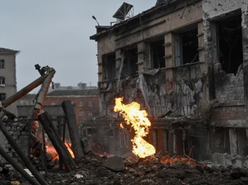 Zelensky: Katër të vrarë nga sulmet ruse në Kiev dhe Harkiv
