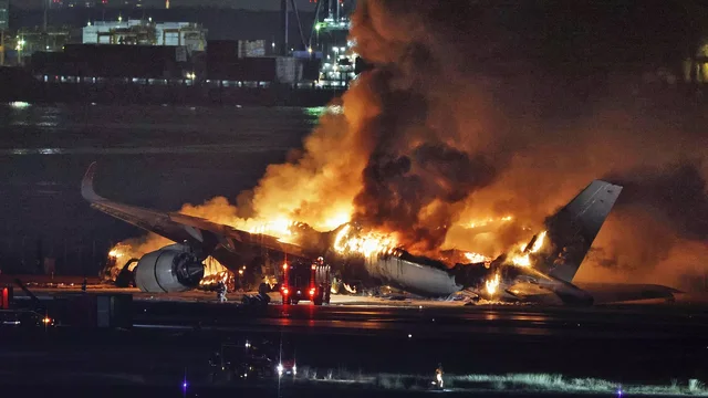 Përplasen dy avionë në Japoni, 5 persona humbin jetën