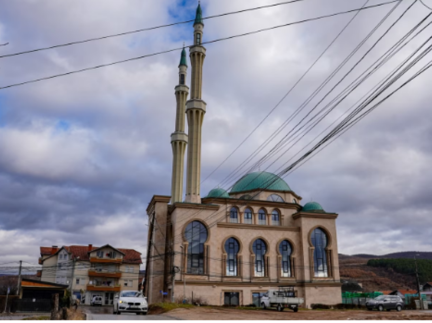 BIK-u e kundërshton xhaminë që ftoi për mosfestim të vitit të ri: Do të intervistohet imami