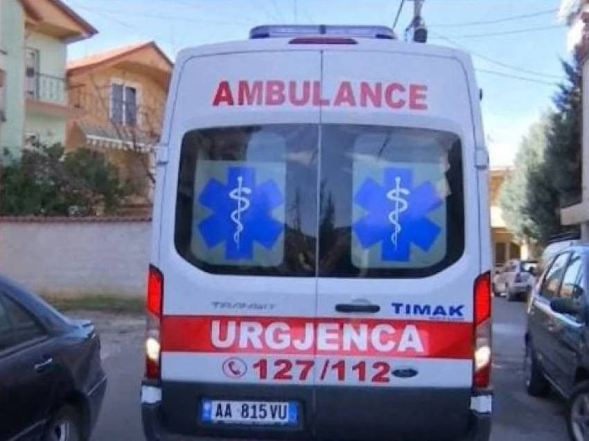 Aksident në Vlorë, makina përplas 8-vjeçarin! I mituri transportohet drejt spitalit