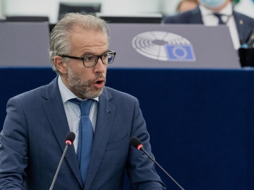Eurodeputeti holandez: Pres edhe hapa të tjerë nga Spanja
