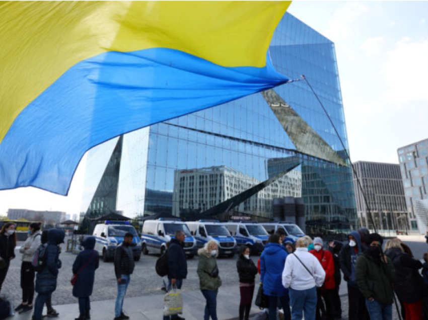 Eurostat: Rreth 4.3 milionë ukrainas ikën në BE