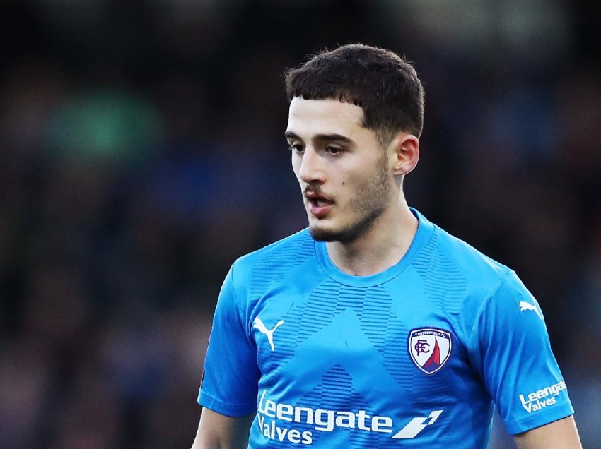 Lojtari i Shqipërisë e firmos kontratën e re në Angli