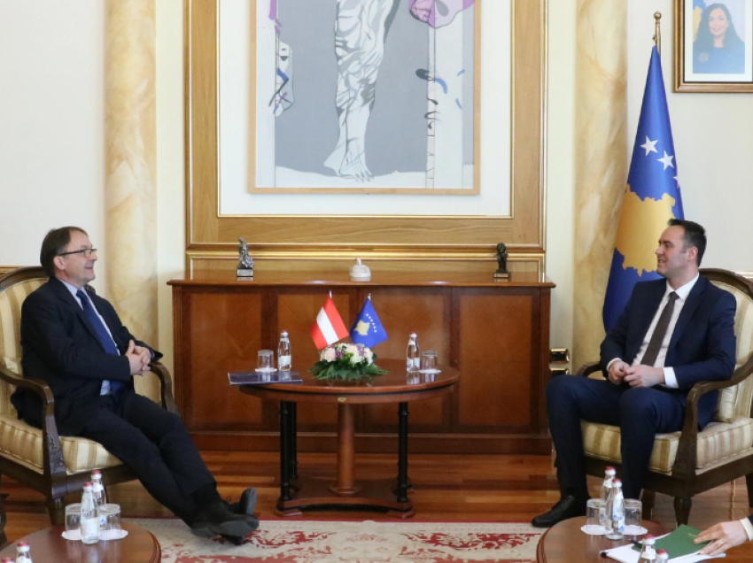 Konjufca takohet me ambasadorin austriak, dakordohen për thellim të bashkëpunimit