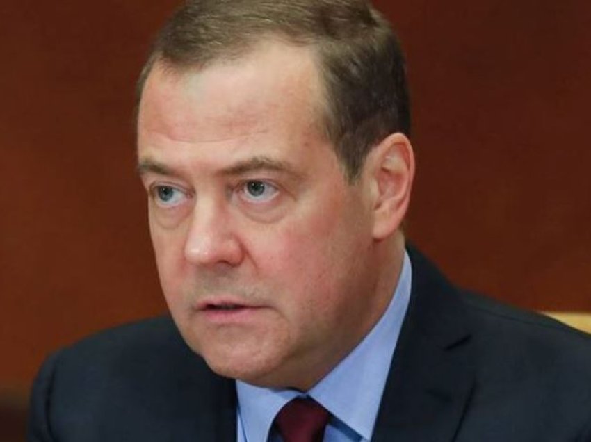 Prag konflikti me Japoninë? Medvedev: Do të vendosim armë në ishujt Kuril, është pjesë e Rusisë