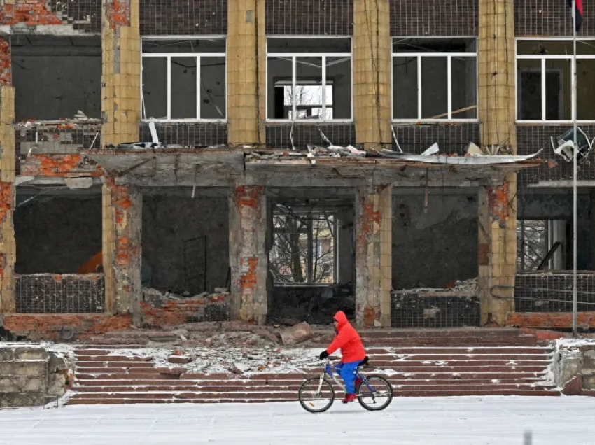 Sulmi me dron rus në Kharkiv dëmton infrastrukturën civile
