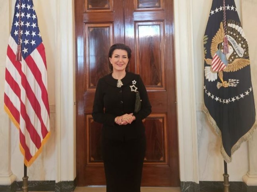 Jahjaga në Shtëpinë e Bardhë i shpreh Bidenit nevojën për intensifikim të angazhimit amerikan në Kosovë