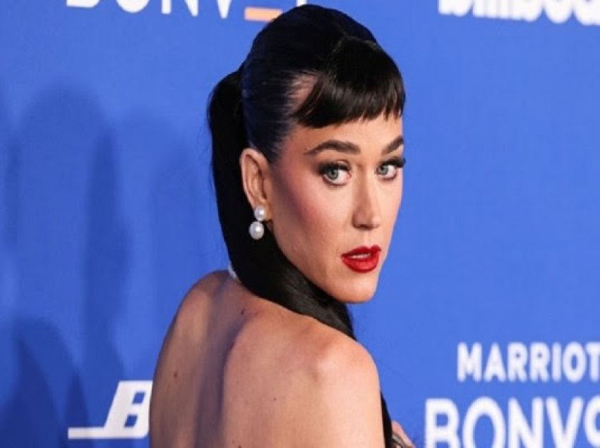 ​Katy Perry është shfaqur në tapetin e kuq në një version nudo