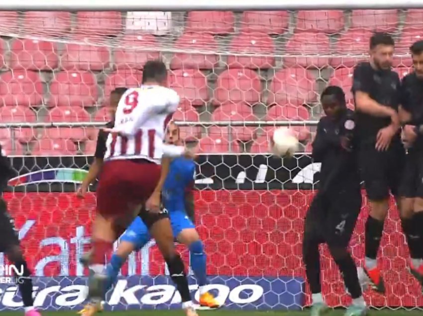 Sulmuesi shqiptar shënoi përsëri, zbulohet shpejtësia marramendëse e topit 