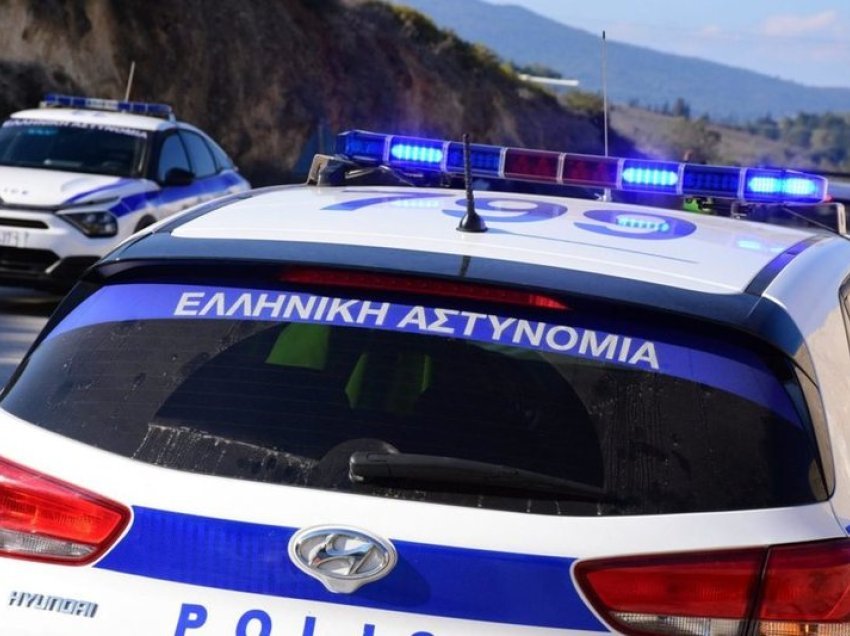Dhunuan për vdekje një 21 vjeçar në Selanik, arrestohen dy shqiptarë