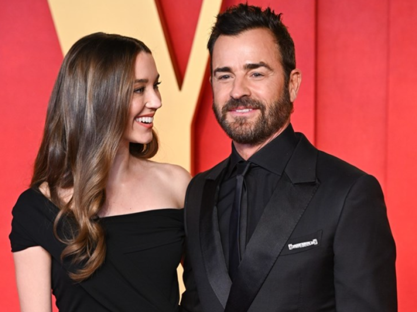 Ish-burri i Jennifer Aniston konfirmon në Oscars lidhjen me aktoren 23 vjet më të re