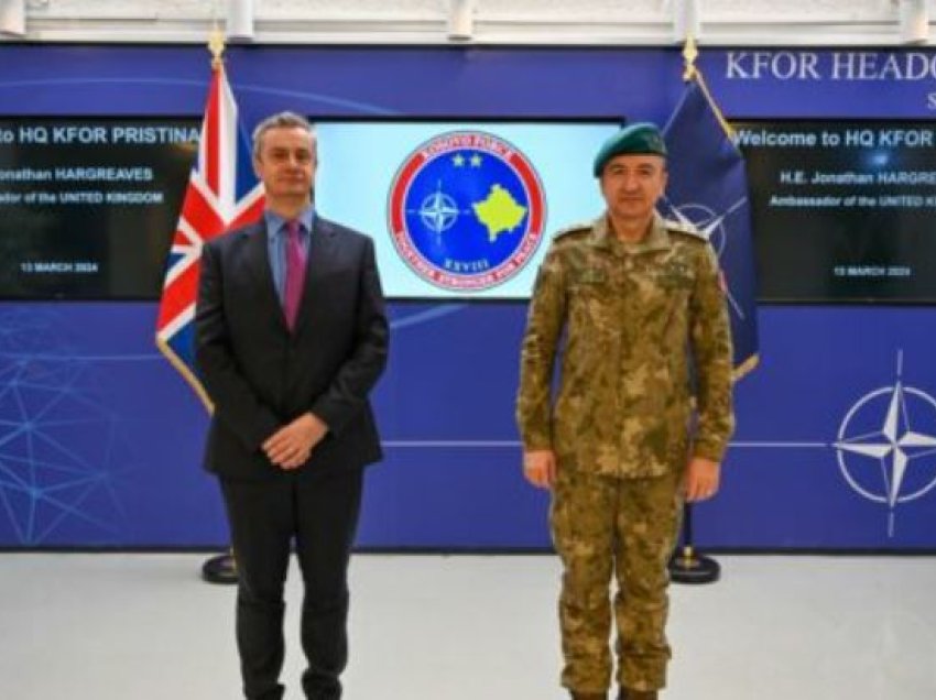 Ulutas takohet me ambasadorin e ri britanik në Kosovë, temë siguria dhe dialogu