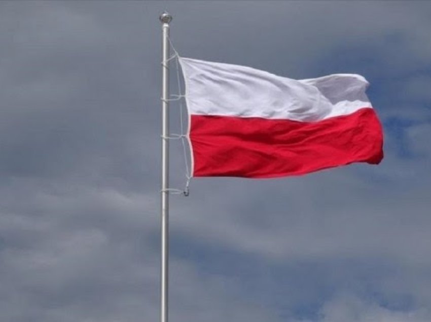 Polonia tërheqë më shumë se 50 ambasadorë të emëruar nga administrata e mëparshme