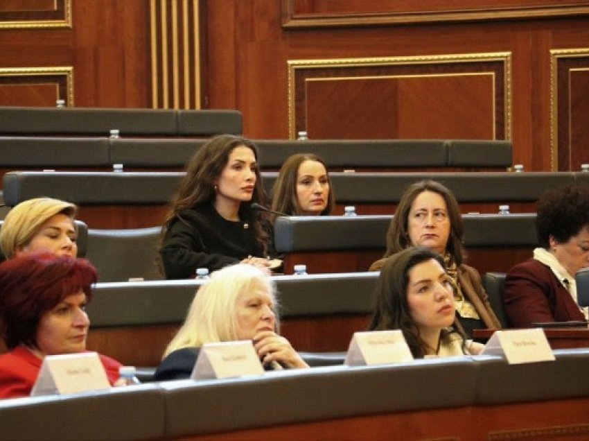 ​Deputetja Musliu-Shoshi: Gratë në politikë pa asnjë mbrojtje, mbeten në mëshirën e burrave