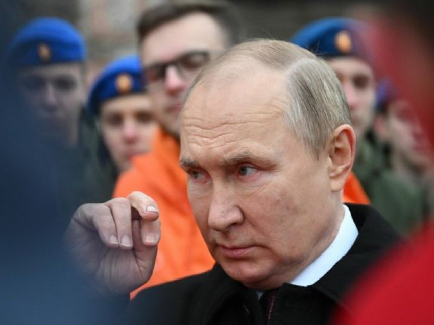 Wall Street Journal: Presidenti rus Vladimir Putin dëshiron luftë në Ballkan