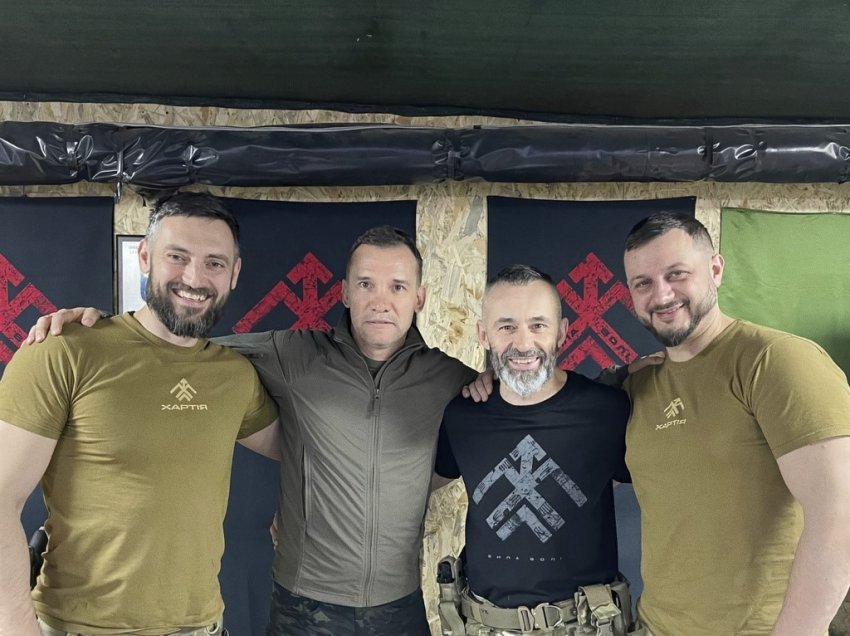 Shevchenko viziton ushtarët ukrainas në vijën e frontit