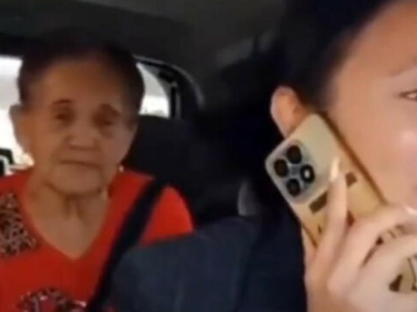 E dhimbshme: Nëna e kupton në taksi se djali e nisi për në shtëpinë e pleqve