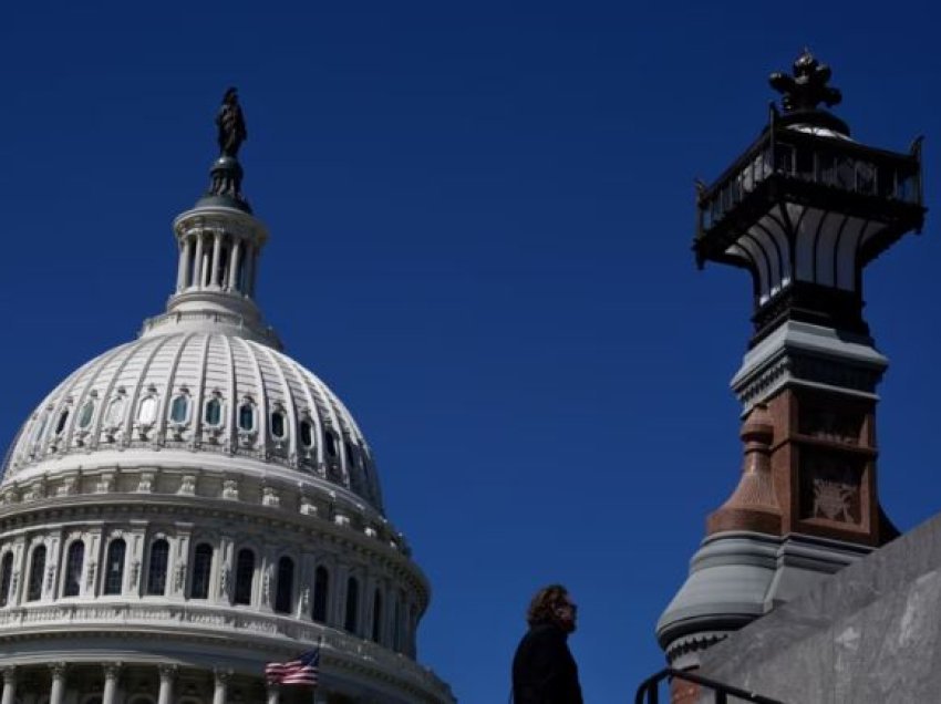 Kongresi miraton buxhetin prej 1.2 trilion dollarësh, shmanget mbyllja e pjesshme e qeverisë