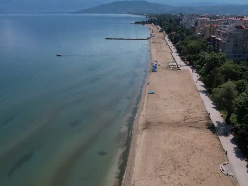 Investime në plazhin e Pogradecit/ Shtohen bizneset në vijën e liqenit