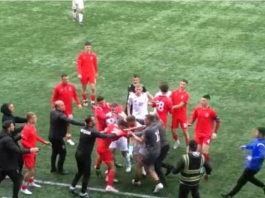 Grushta në Partizani-Vllaznia, përplasje fizike në ndeshjen e kampionatit U19
