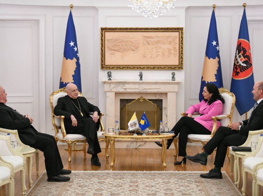 Presidentja Osmani ka takuar Delegatin Apostolik të Selisë së Shenjtë për Kosovën, Jean Marie Speich
