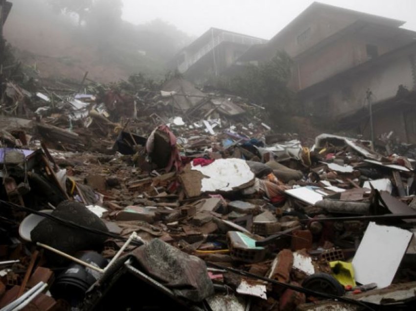 13 të vdekur nga përmbytjet në Brazil, mbi 5000 të evakuuar