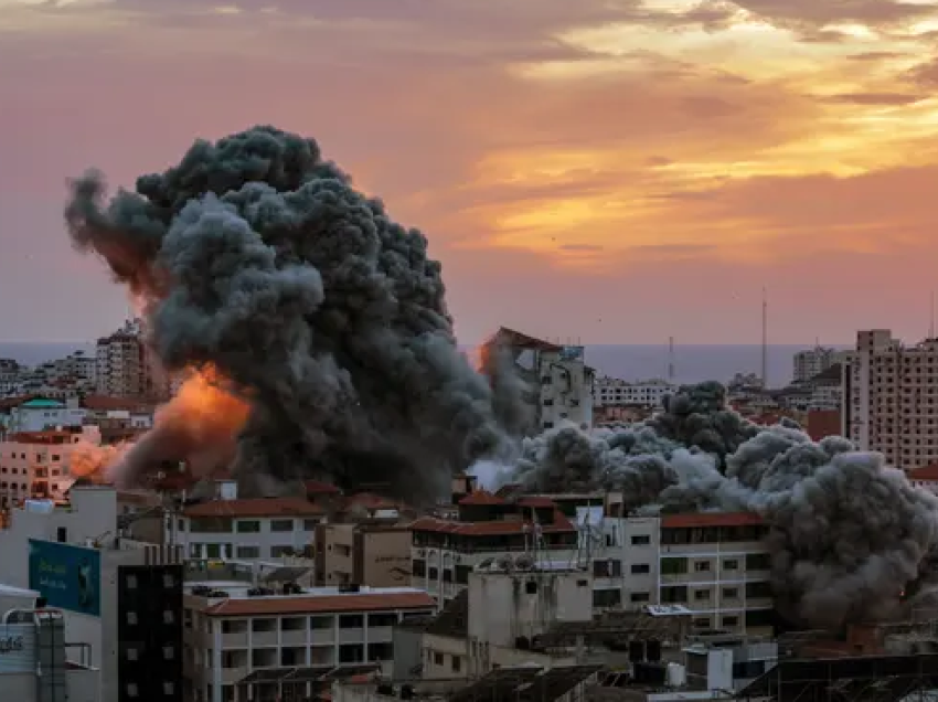 Në Ditën Botërore të Lirisë së Shtypit, Gaza mban zi për vdekjen e mbi 140 gazetarëve në sulmet izraelite